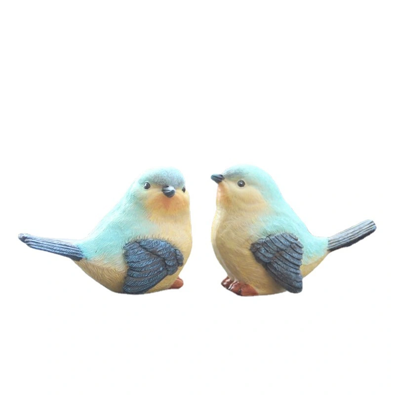 2pcs Artificial Fake Birds Realistic Resin Small Birds Garden Decorative Props