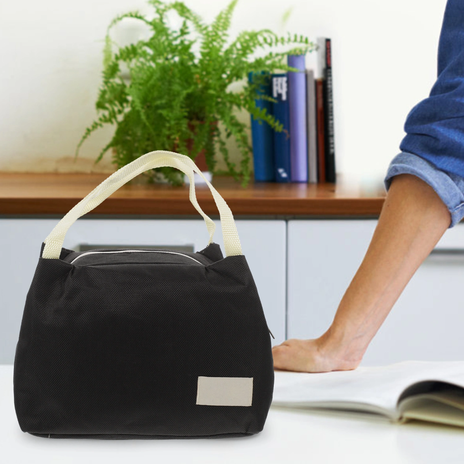 Portable Bento Box Bag Lunch Carrying Bag Handheld Food Pouch Thermal Food Bag Lunch Container