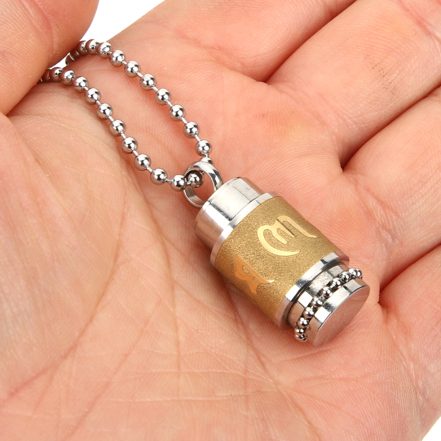 Urn Necklace Cremation Ashes Commemorative Necklace Keepsake Necklace for Men Women