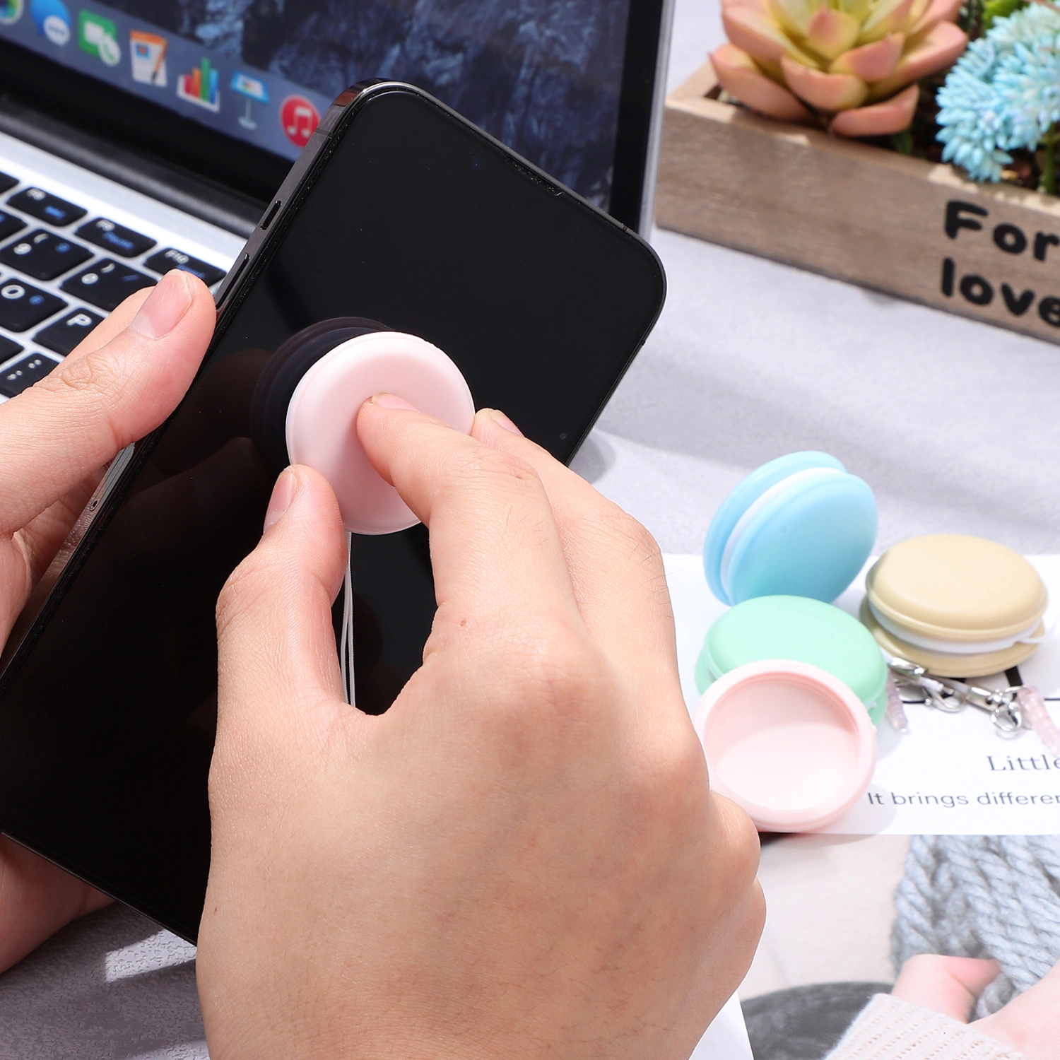 4 Pcs Macaron Mobile Phone Screen Cleaners Macaron Shaped Phone Cleaning Wipes Brushes Cell Phone Lanyards Decorative Pendants