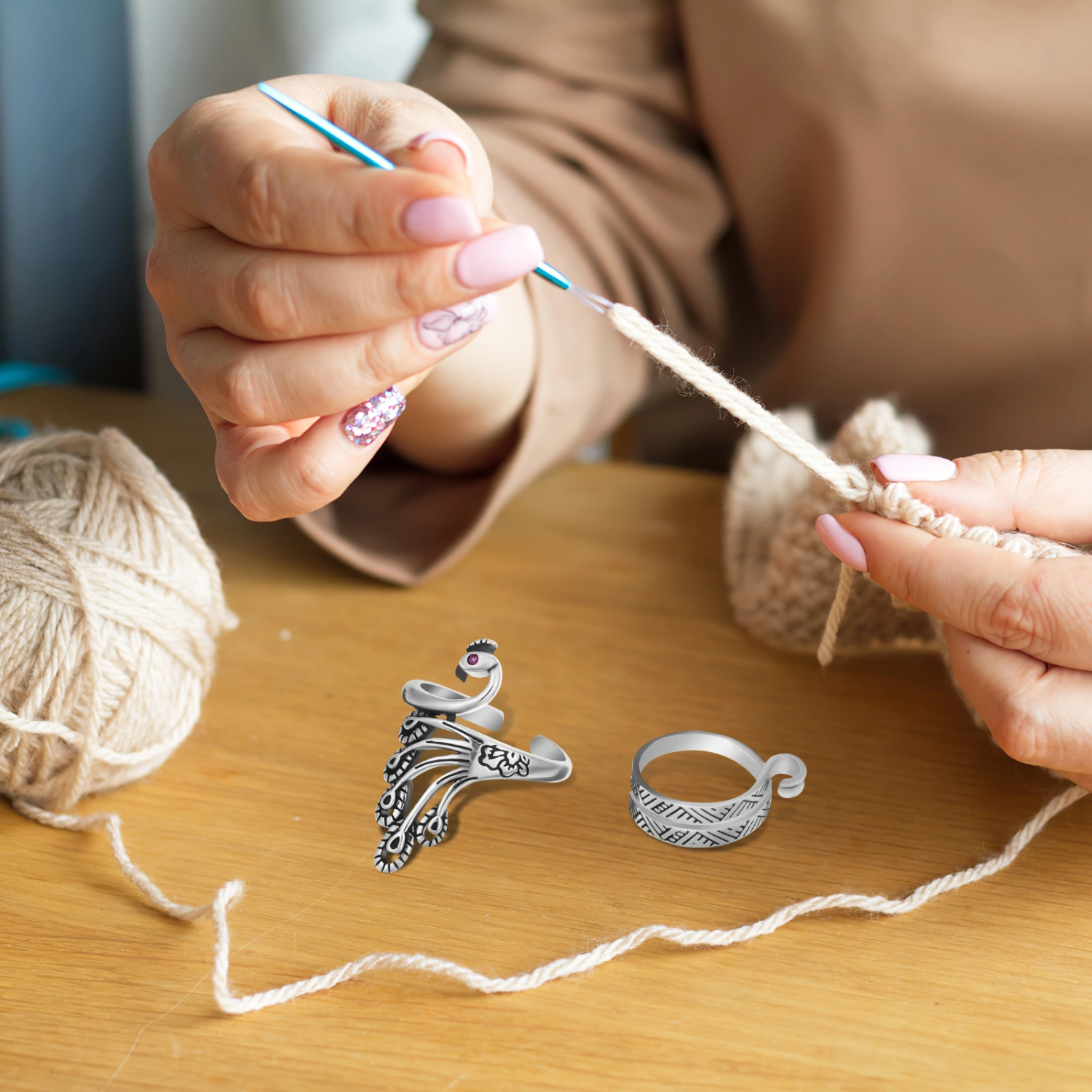 2 Pcs Crochet Rings Knitting Loop Rings Multi-purpose Yarn Guide Finger Rings Practical Crochet Rings