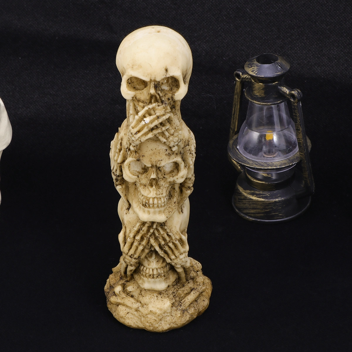 Hear-no See-no Speak-no  Evil Skull Statue Sculpture Figure Skeleton Stacked Skulls for Halloween Decoration Skull Collection