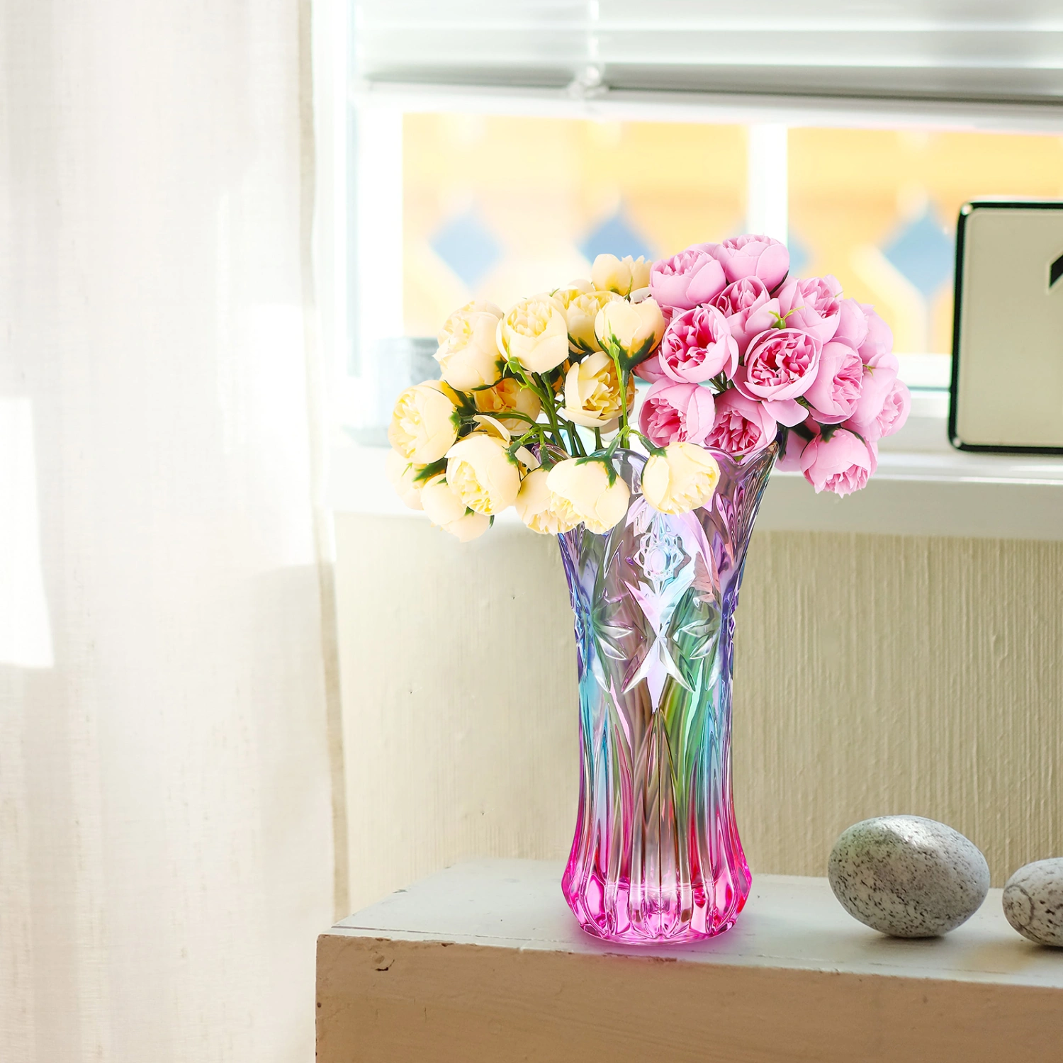 WINOMO Unique Glass Vase Flower and Plant Container Decorative Vase Desktop Vase