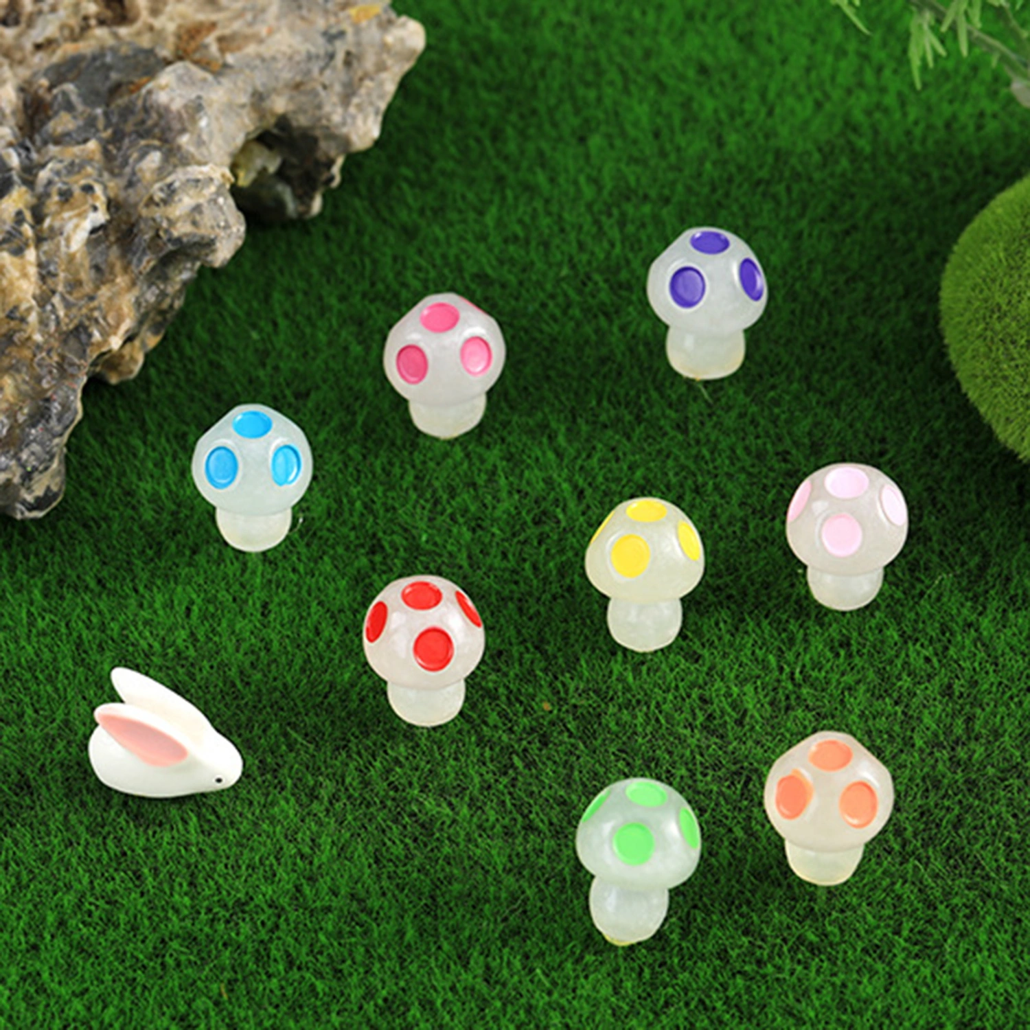 10Pcs Miniature Sculpture Glow in The Dark Resin 5 Dots Luminous Mushroom Statue Desktop Ornament Home Decor