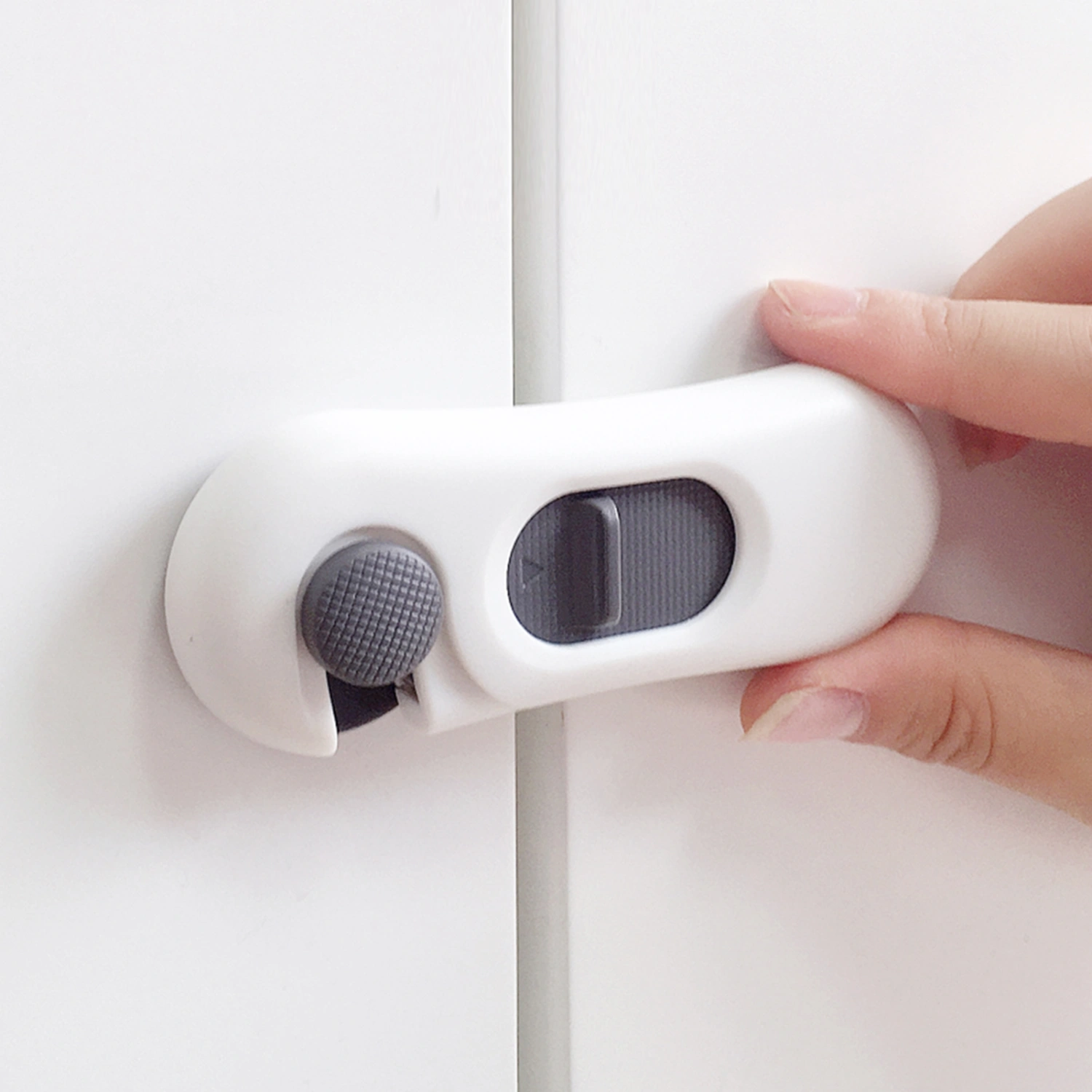 1 Set Baby Safety Lock Punch-free Self Adhesive Rotatable Baby Proofing Cabinet Refrigerator Safety Latch Home Supply