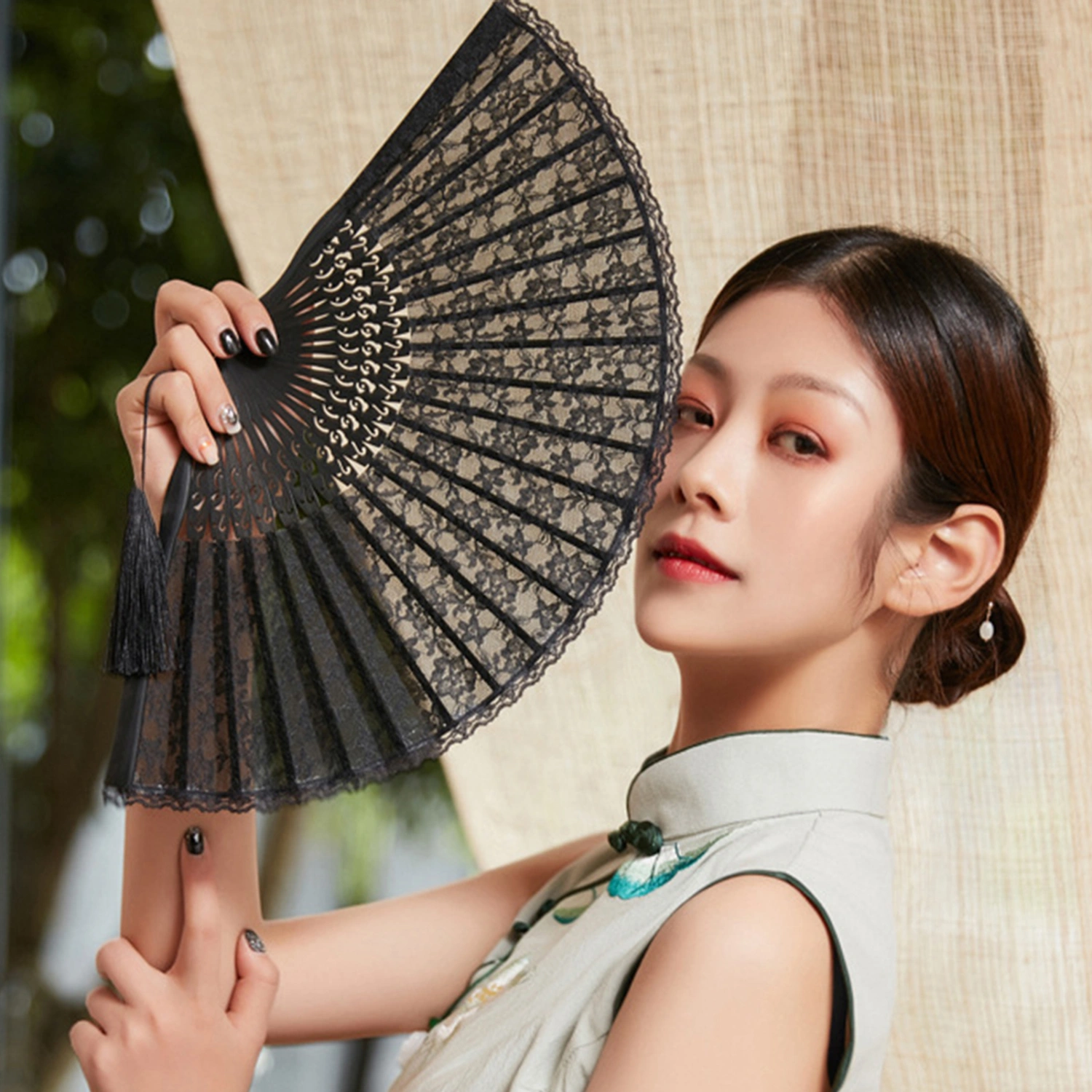 Lace Handheld Fan Chinese Folding with Tassel Portable Bamboo Silk Fan for Weddings Parties Summer Supplies