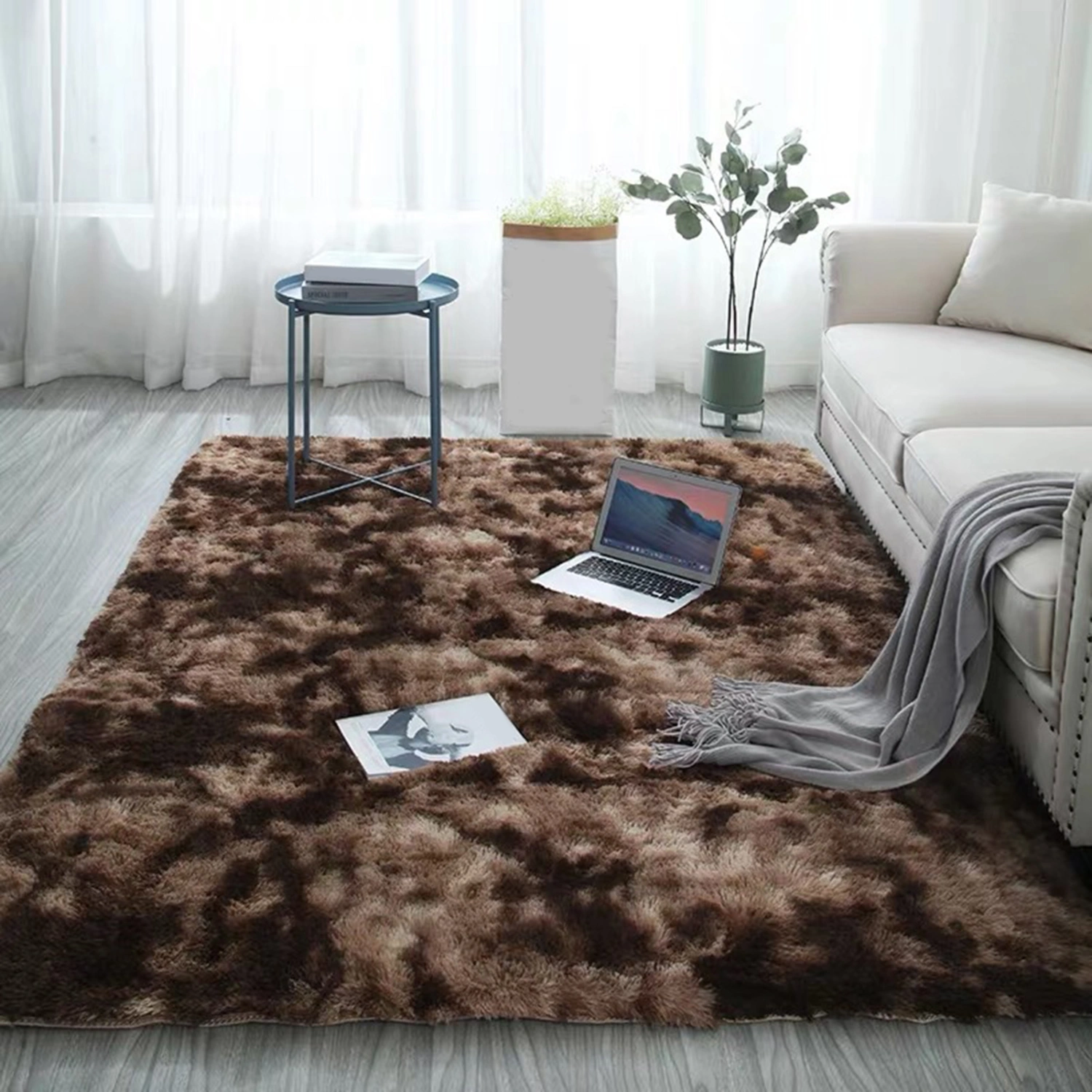 Fluffy Area Rug Tear-resistant Polyester Foldable Beautiful Floor Carpet for Bedroom