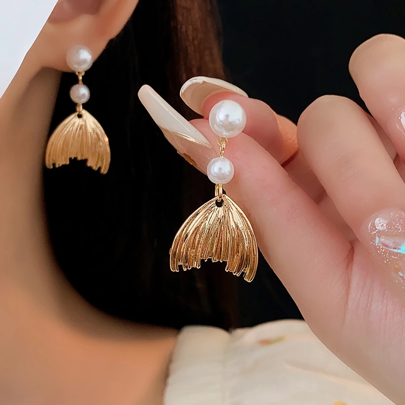 Silver Needle Fishtail Pearl Tassel Simple Earrings