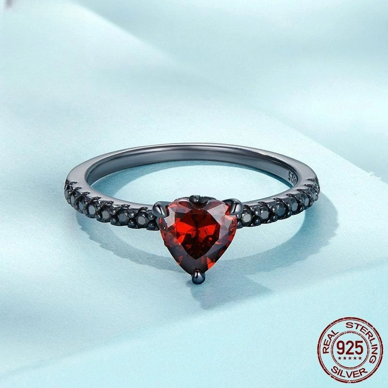 Sterling Silver S925 Dark Night Love Heart-shaped Ring