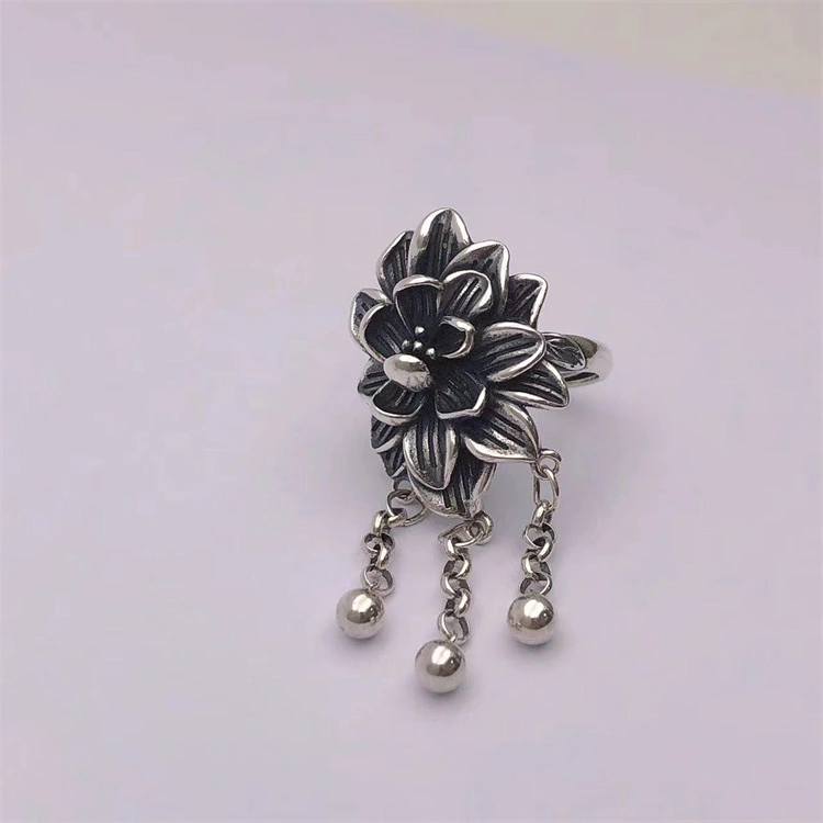 Retro Three-dimensional Flower Ring With Tassel