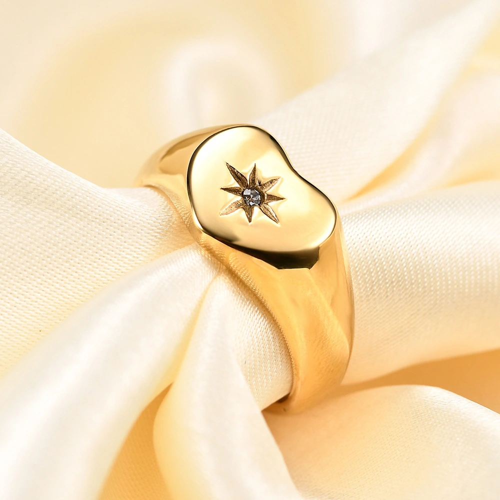 Titanium Steel Gold-plated Diamond Love Light Ring