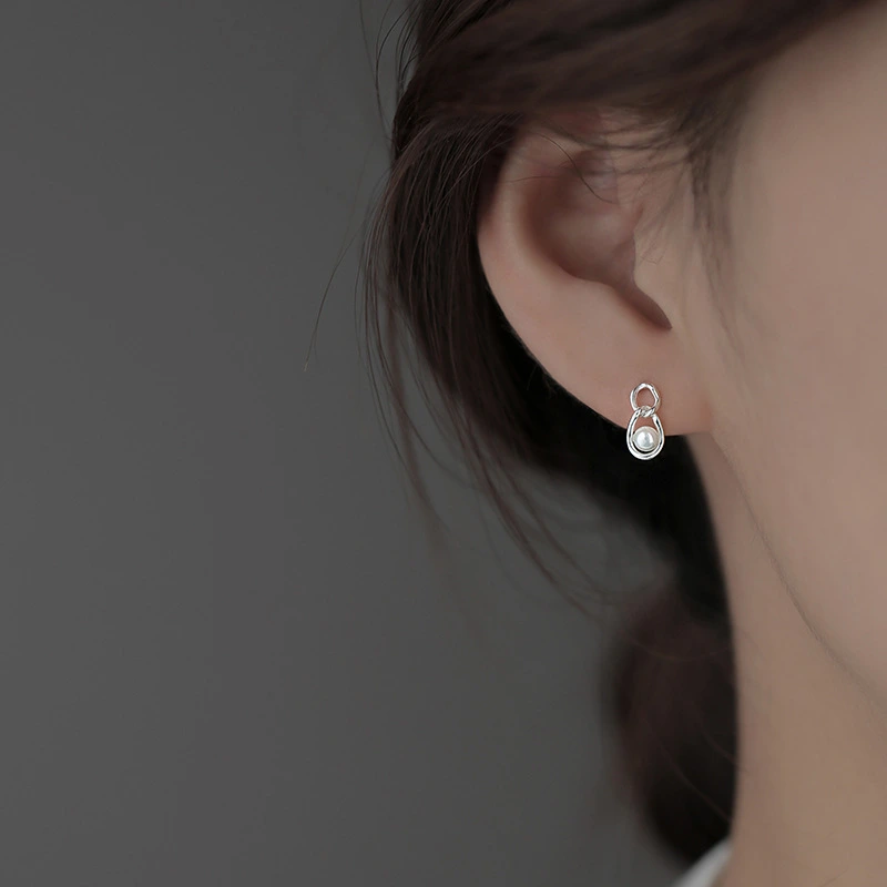 Chain Pearl Stud Earrings For Women Light Luxury