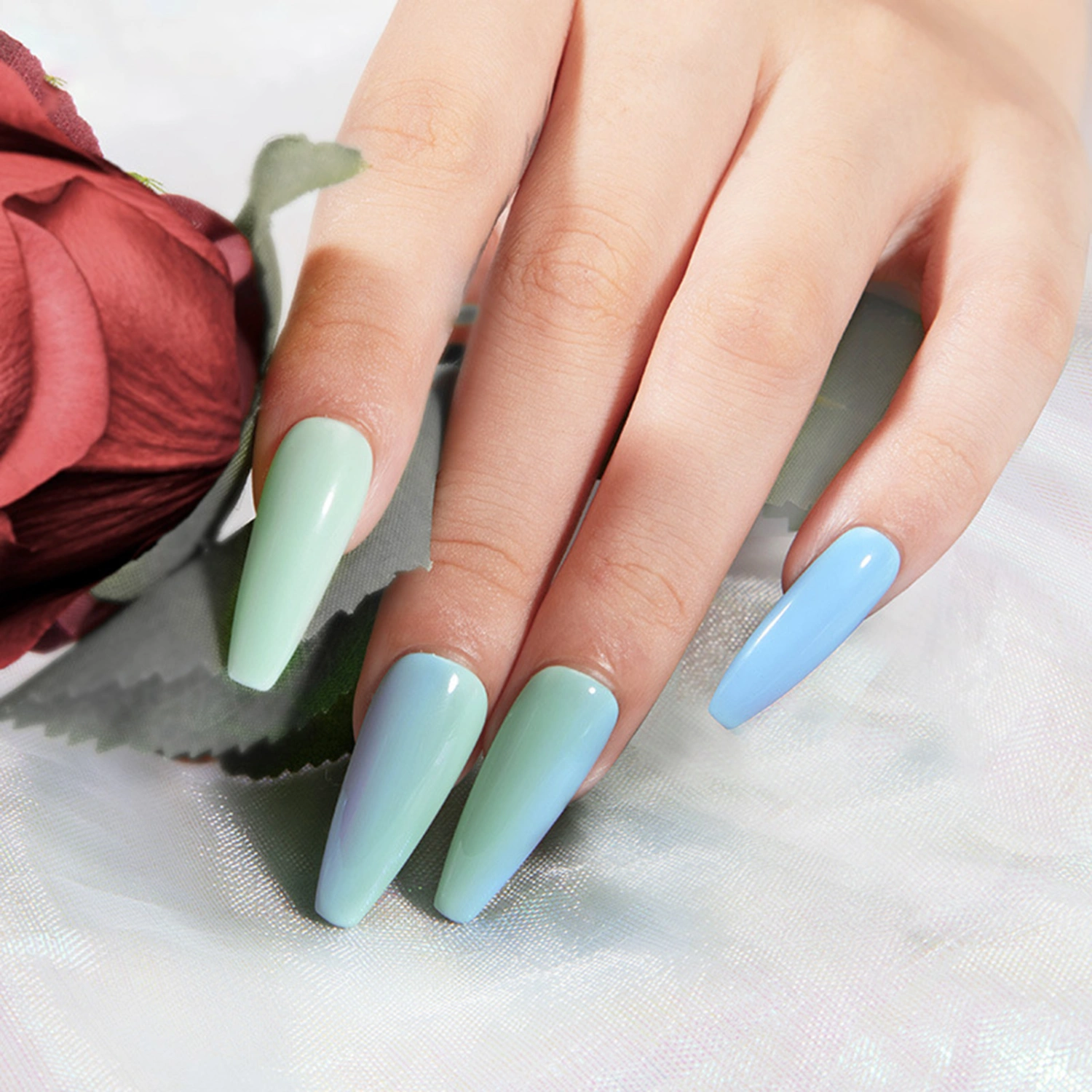 7ml Nail Polish Excellent Saturation Quick Drying High Pigmented Glitter Penetration Gel Nail Polish Soak Off Gel for Salon