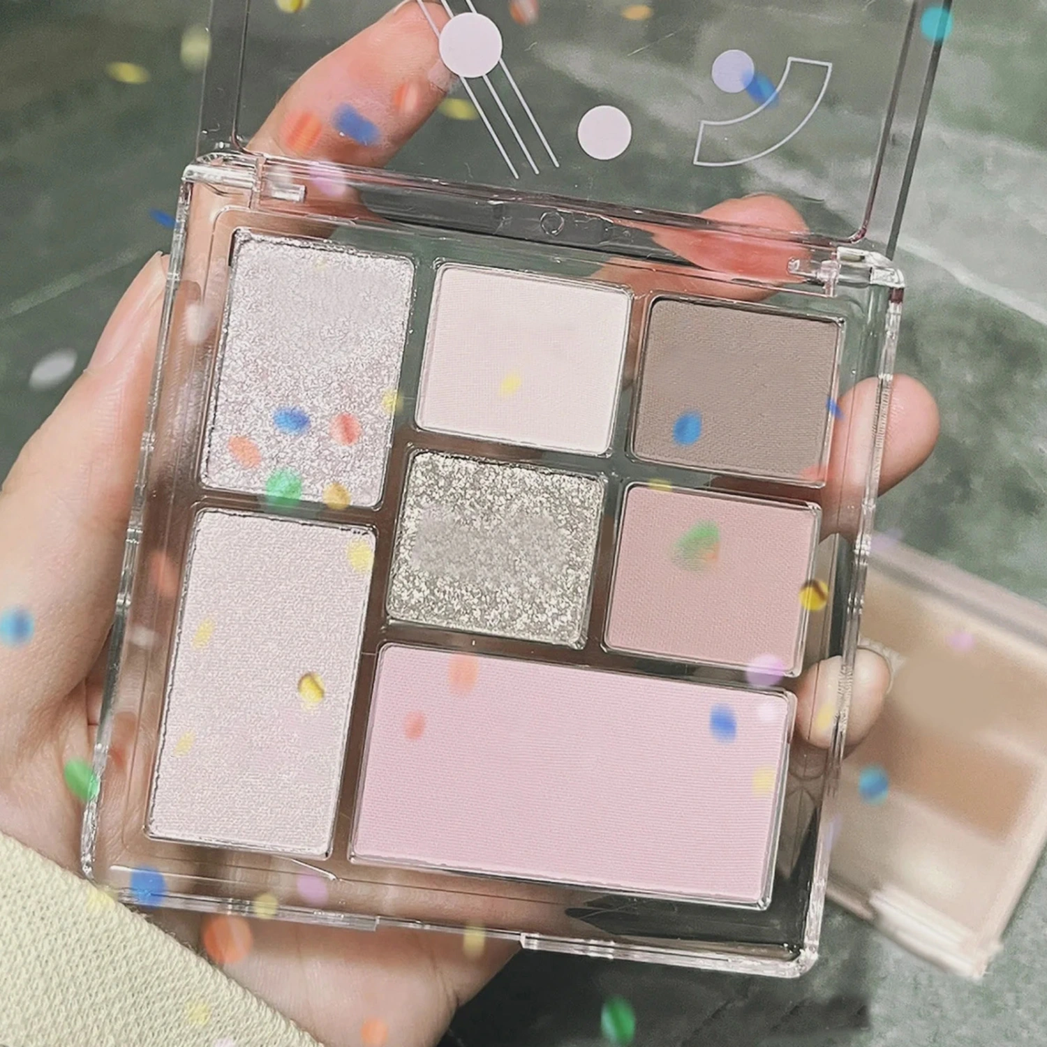 Makeup Eye Shadow Smooth Fine Flash Lasting Transparent Shell Matte Eye Makeup Exquisite Seven-color Eyeshadow Palette for Dating