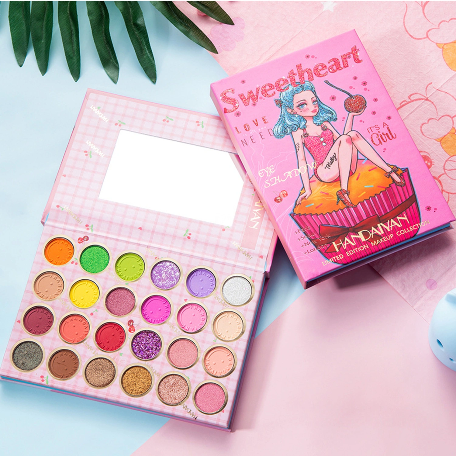 32 Colors Eyeshadow Palette Fine and Smooth Long Lasting Pearly Matte Glitter Eye Shadow Face Blusher Highlight Palette Makeup Set