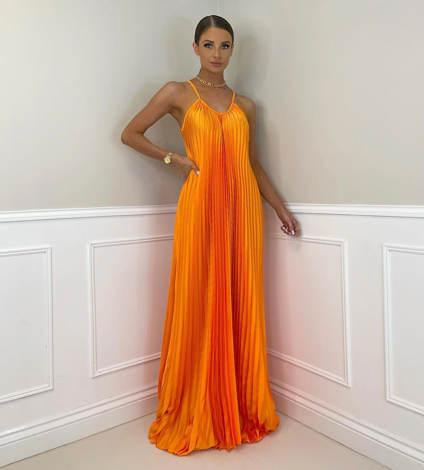 Holiday Banquet Simple Temperament Pleated Long Halter Dress