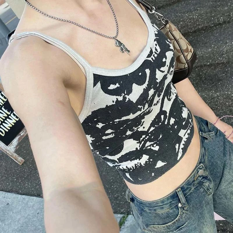 Gothic Portrait Print T-shirt Aesthetic Y2K Crop Tops Short Sleevle Vest Tees Harajuku Streetwear White Suspenders Women Clothes