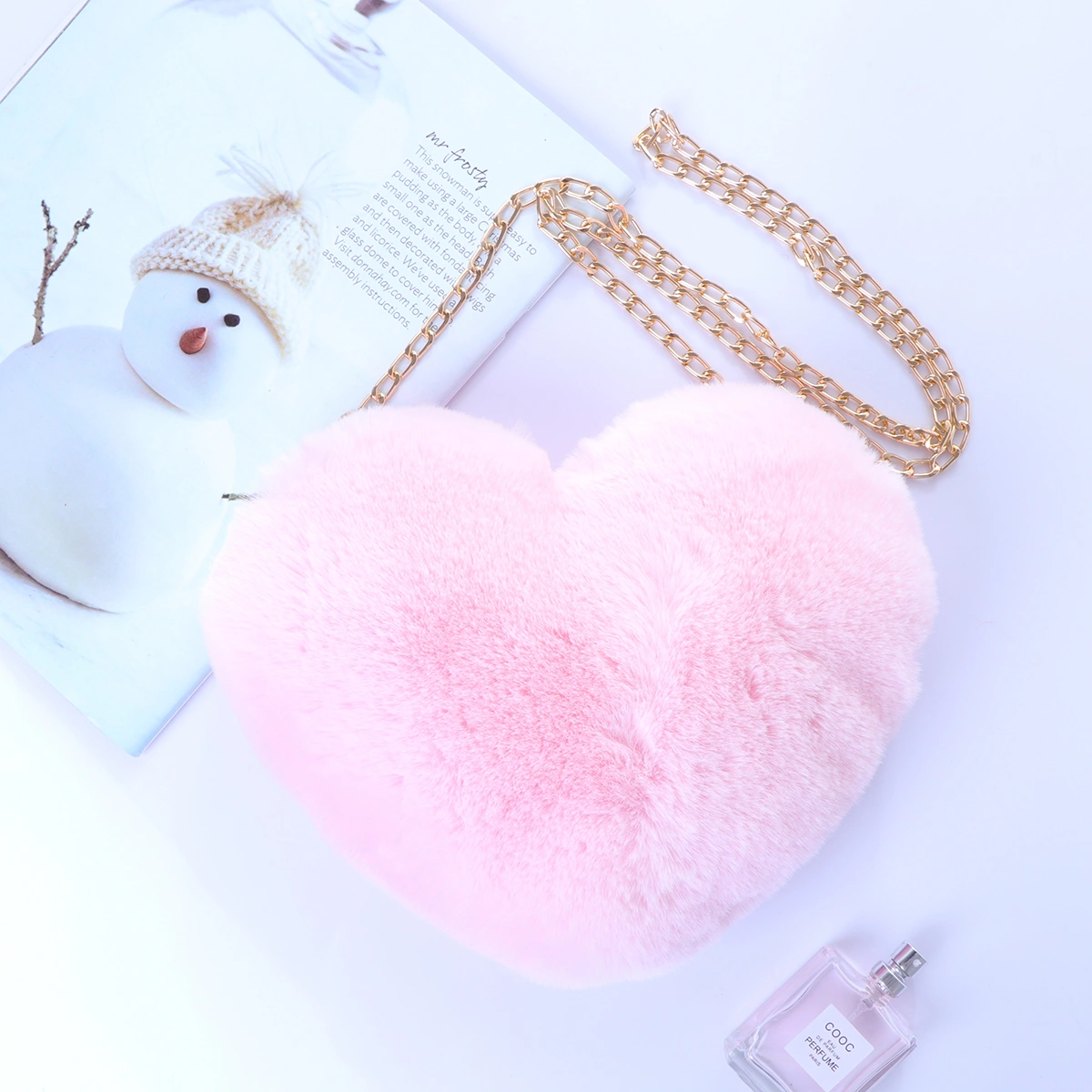 1PC Crossbody Bag with Chain Plush Peach Heart Shape Bag Chain Messenger Bag Stylish Women Shoulder Bag Portable Women Shoulder Bag for Women Lady Use Pink