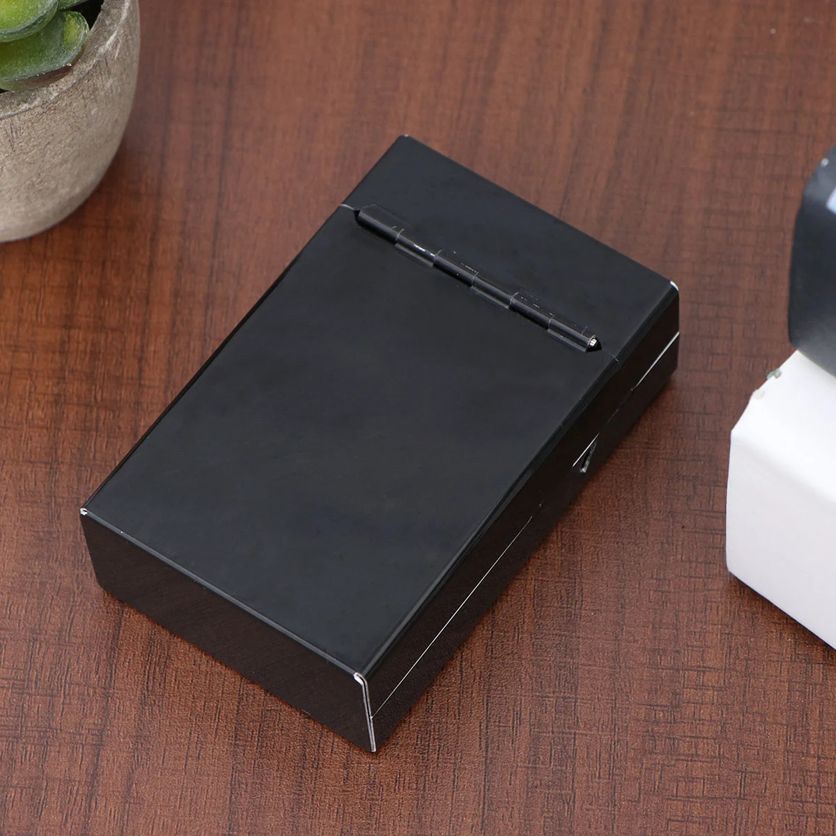 Automatic Clamshell Cigarette Case Large Capacity Magnetic Aluminum Cigarette Case (Black)