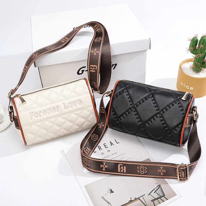 2023 new foreign trade hot sale single shoulder messenger bag embroidery thread shoulder strap plaid small bag