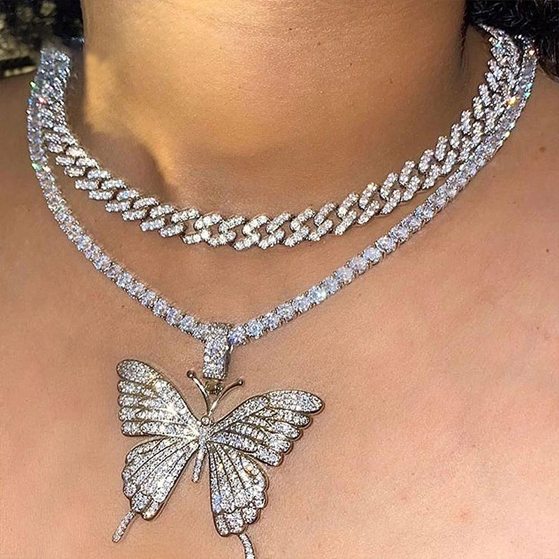 Crystal Butterfly Neckchain Water Diamond Pendant Necklace Chain Sparkling Butterfly Jewelry Fashion Party Accessories Suitable for Women and Girls, No Gems