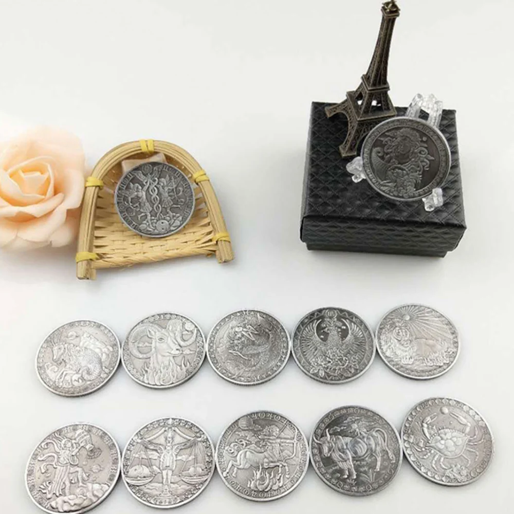 Vintage Twelve Constellations Commemorative Coin Stereoscopic Embossment Metal Coin Souvenir Gift Crafts (Leo)