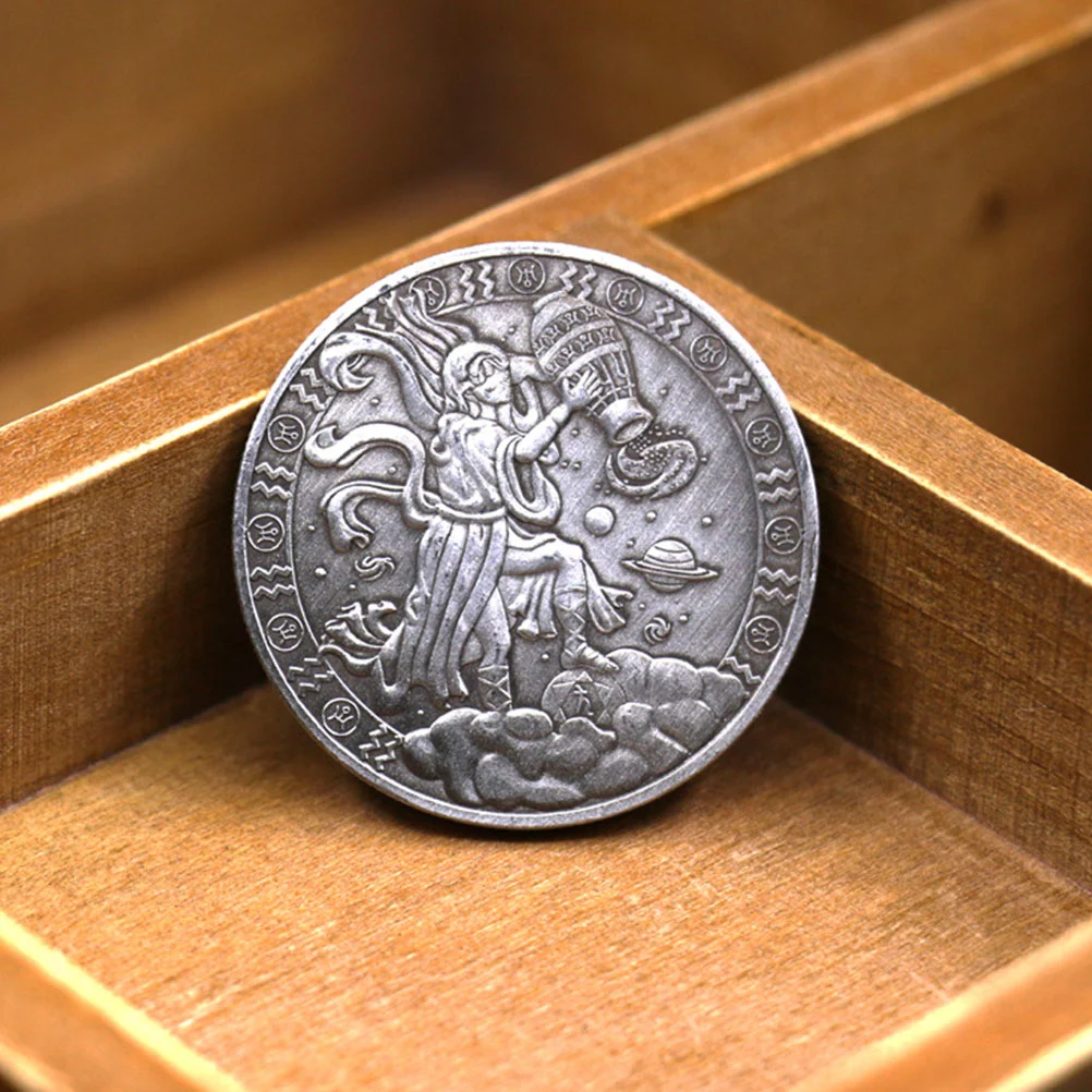 Vintage Twelve Constellations Commemorative Coin Stereoscopic Embossment Metal Coin Souvenir Gift Crafts (Aquarius)