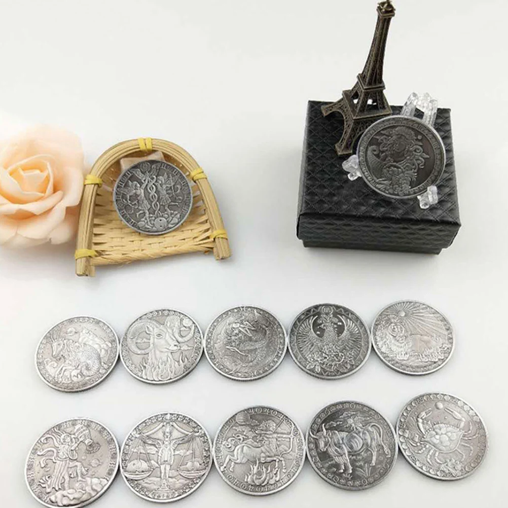 Vintage Twelve Constellations Commemorative Coin Stereoscopic Embossment Metal Coin Souvenir Gift Crafts (Aquarius)