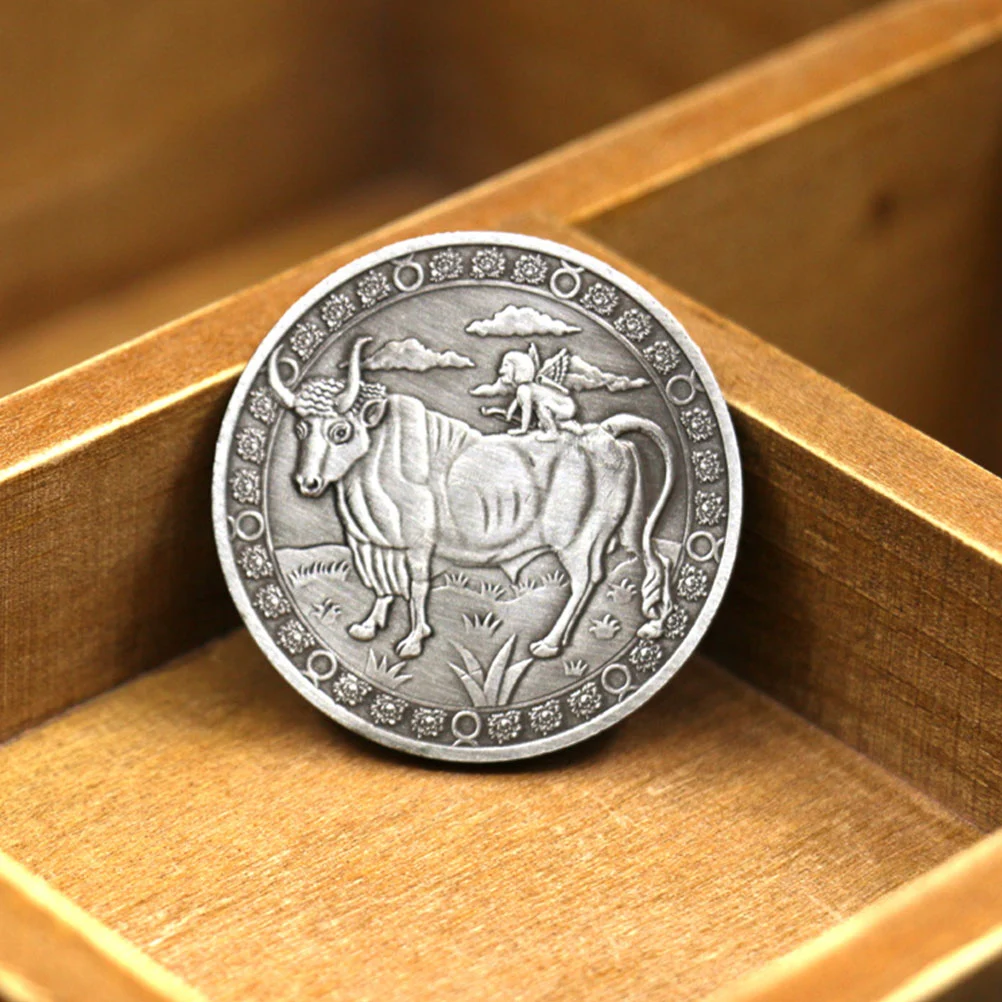 Vintage Twelve Constellations Commemorative Coin Stereoscopic Embossment Metal Coin Souvenir Gift Crafts (Taurus)