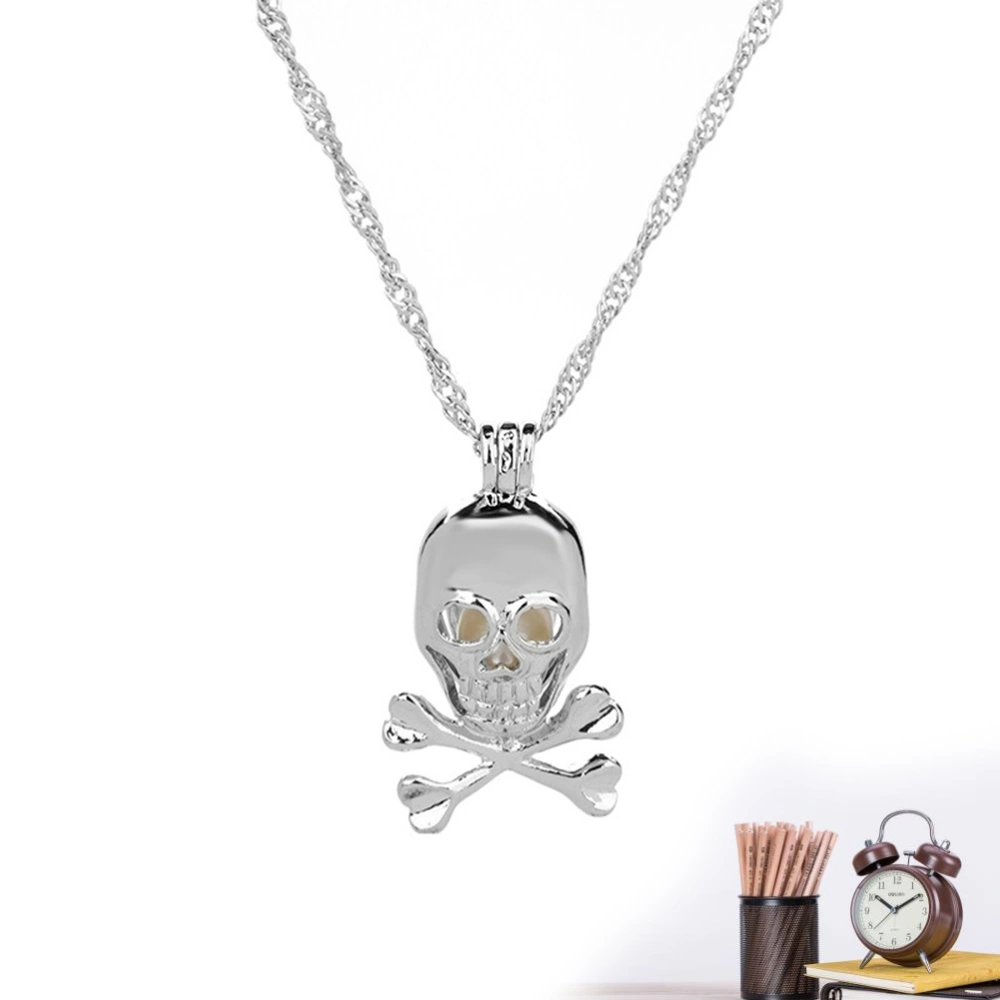 New Retro Bohemian Luminous Jewelry Pendant Necklace Hollow Skull Skull Head Pendant for Female Male (Random Color)