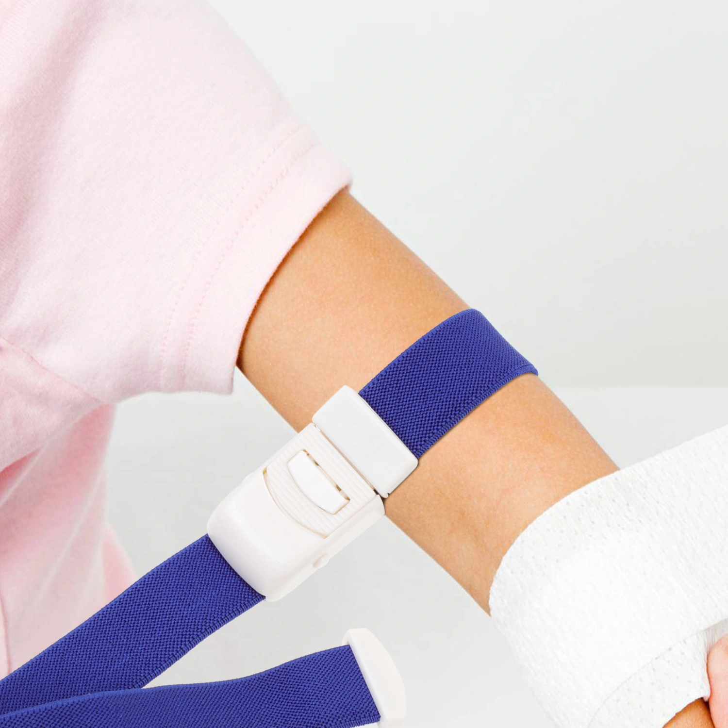 3 Pcs Tourniquet with Buckle Portable Elastic Tourniquets for Emergency (Assorted Color)
