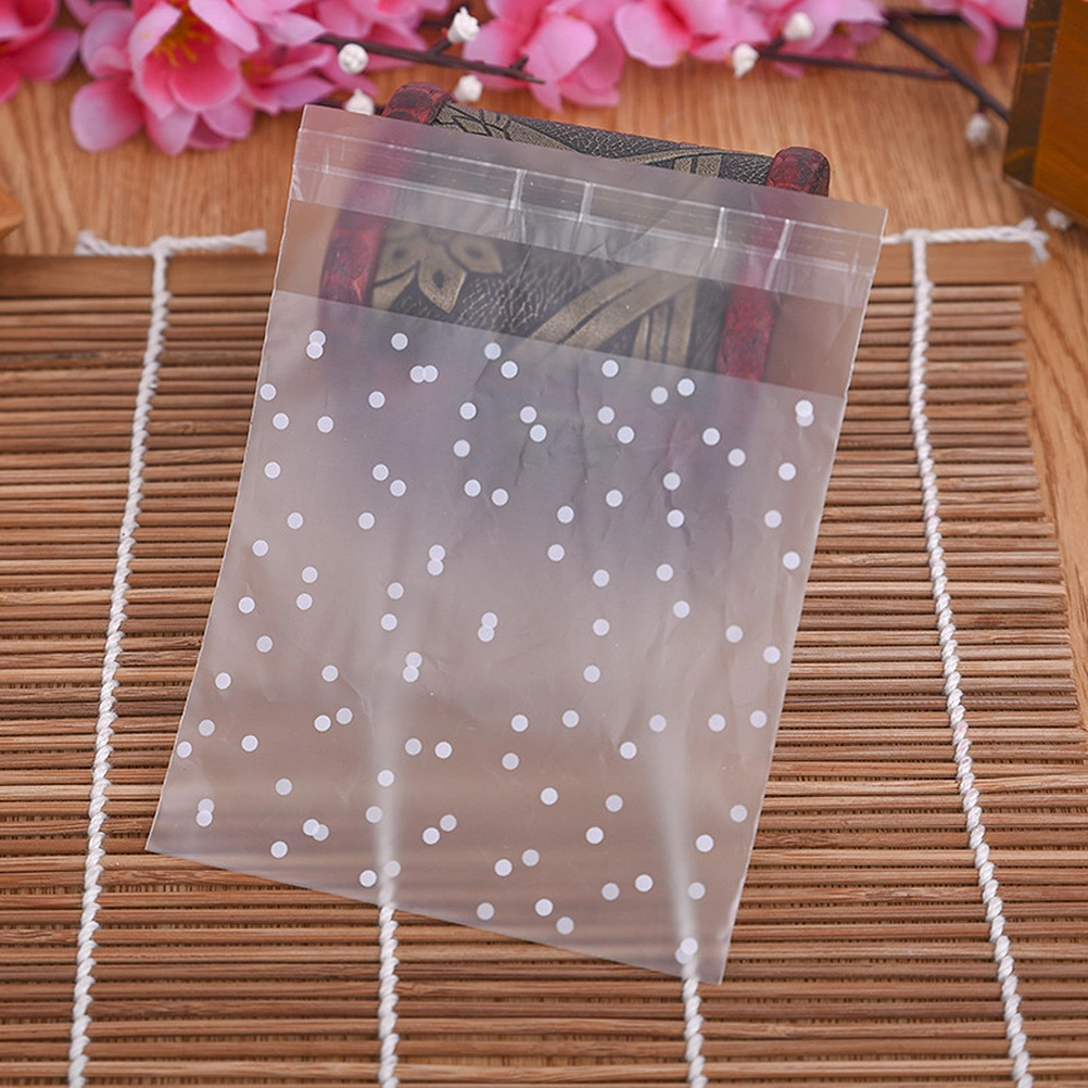 200pcs Clear Plastic Pouches Cookie Bread Loaf Bags Self-adhesive Bags Soap Bags for Food Storage (White Dots)