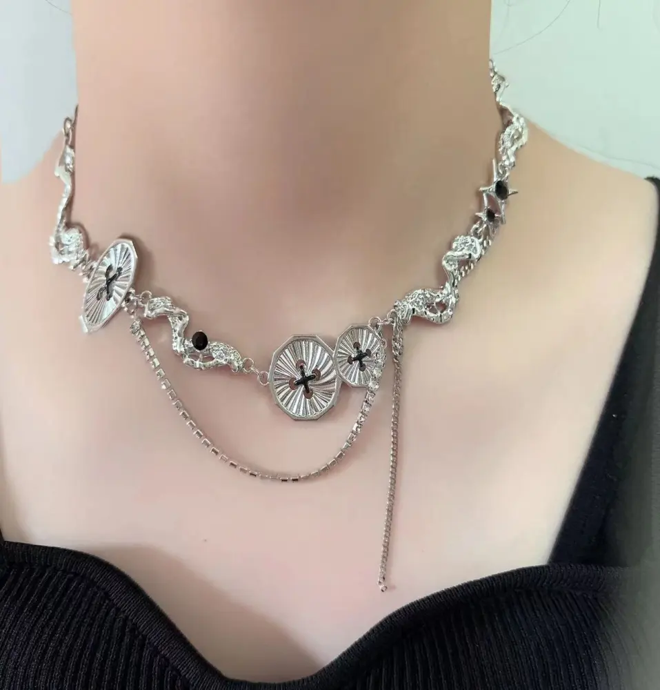 Fashion Retro Button Clavicle Chain