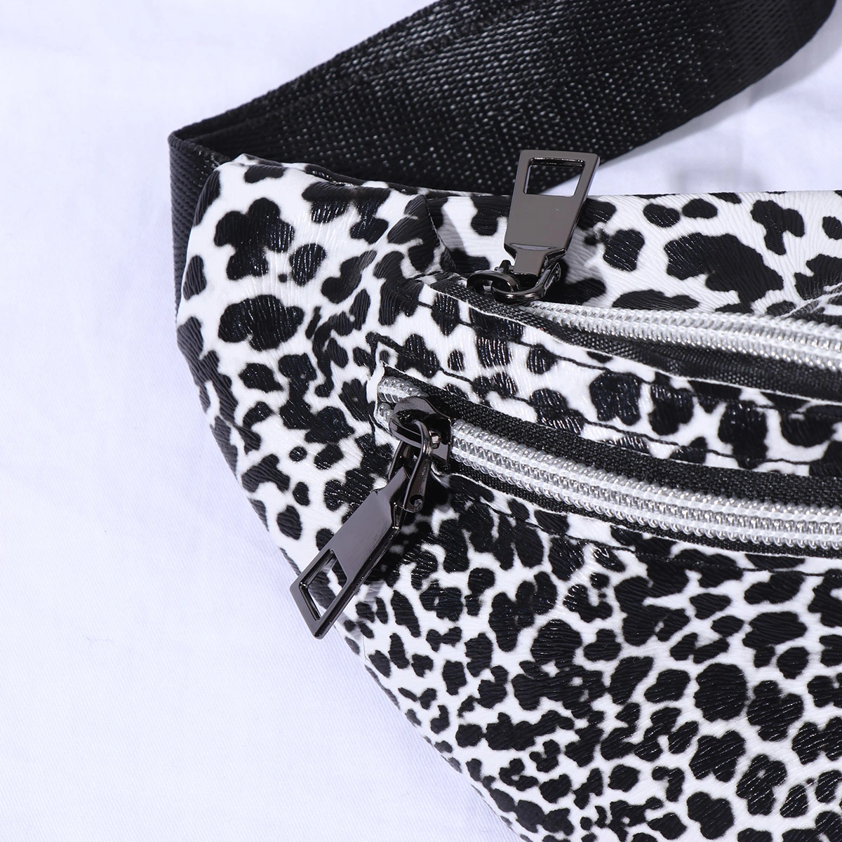 1PC Leopard Fanny Pack Dual Zipper Bag Waist Bag Bum Bag Should Bag (Black)