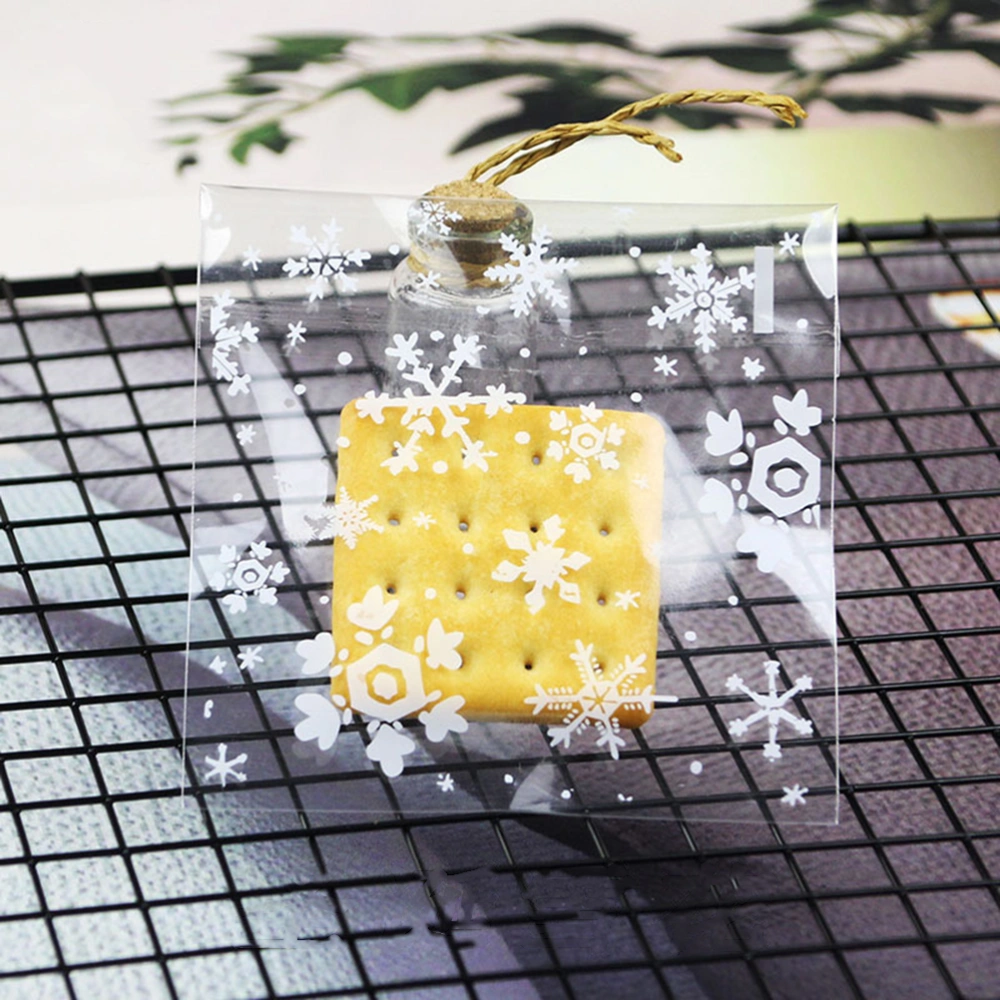 200pcs White Snowflakes Plastic Bag Transparent Gift Bags Self-adhesive Seal Pouch for Candy Cookie Dessert Packaging (10*10)