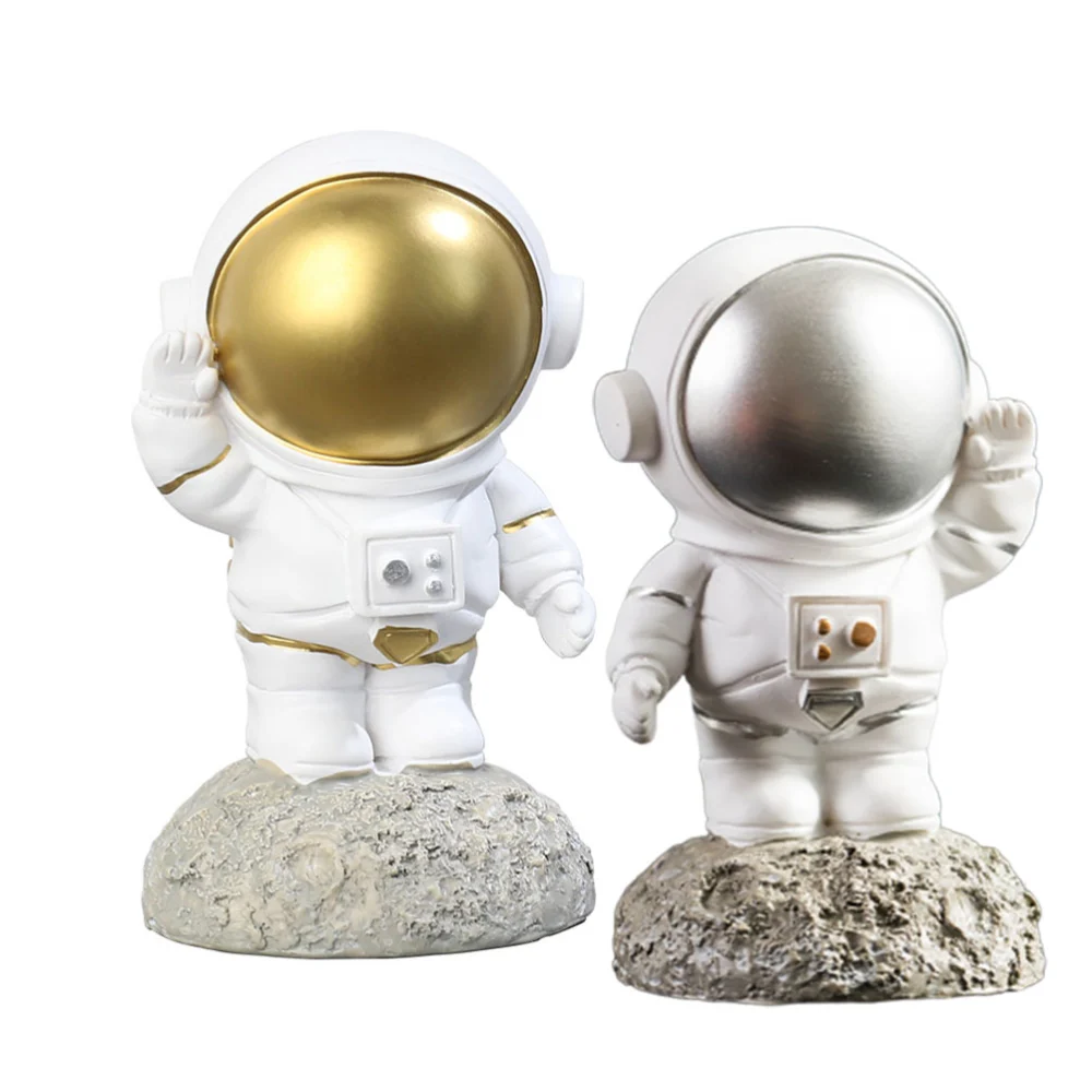 1PC Resin Astronaut Model Decor Mini Astronaut Model Ornament Simulated Space Man Sculpture Crafts Creative Household Decoration for Office Home Decor (Golden)