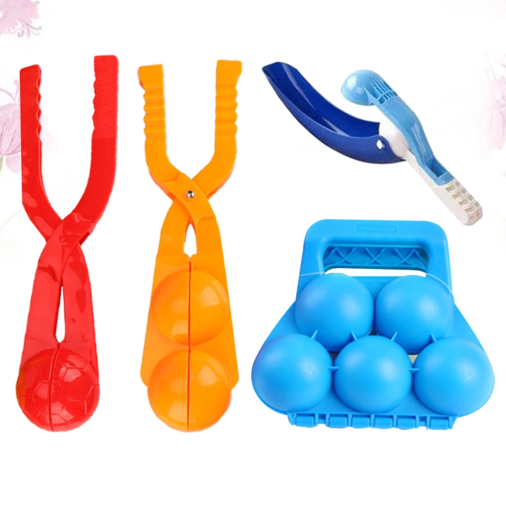 4pcs Practical Snowball Maker Funny Snow Ball Cips Children Toys with Non-slip Handle for Kids Snow Ball Fights (Random Color)