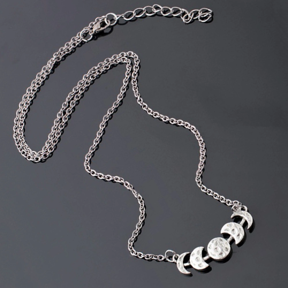 1 Pc Retro Moon Necklace Simple Decorative Necklace Clavicle Chain Necklace Pendant for Ladies Girls (Silver)