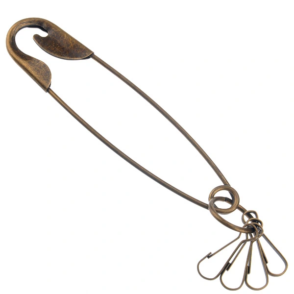 Retro Large Safety Pin Shaped Metal Keychain Key Holder Key Ring (Bronze)