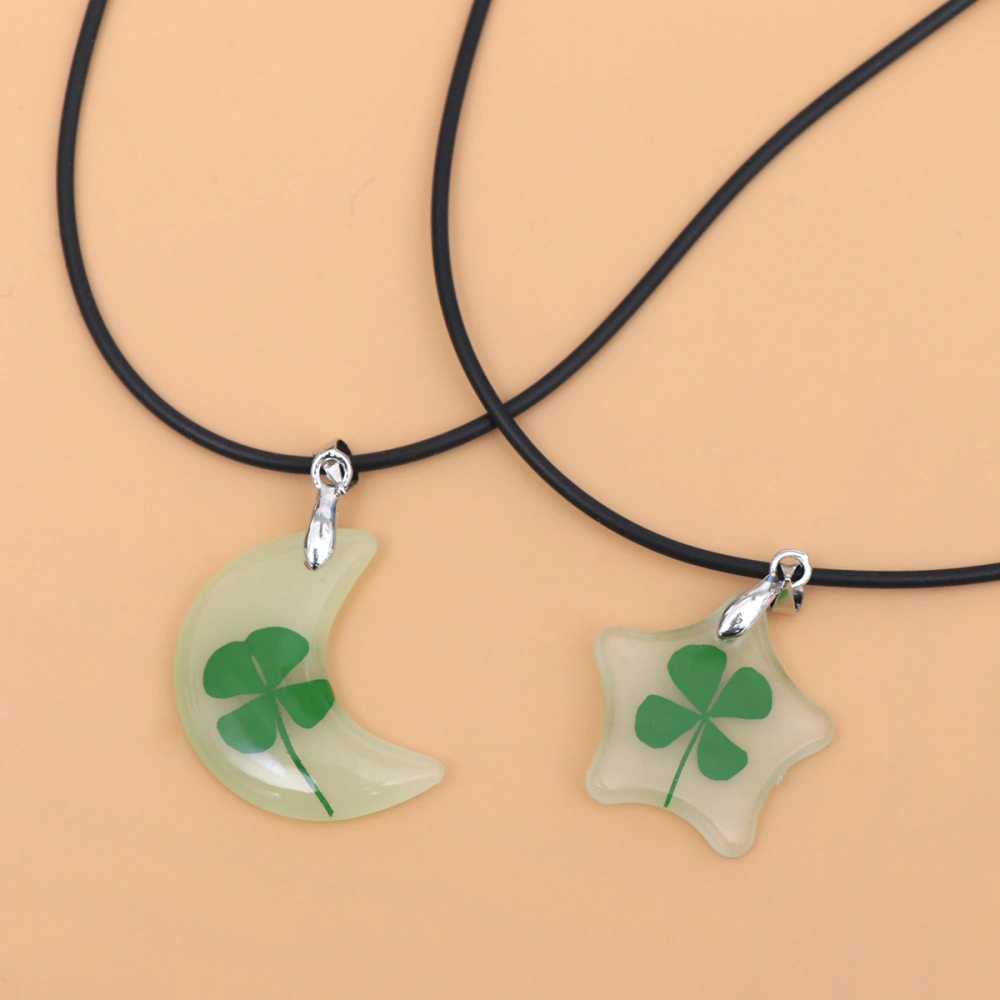 4pcs Four Leaf Clover Necklace Beautiful Shining Creative Decor Pendant for Lover Girl Girlfriend (Pattern 2 and 4)