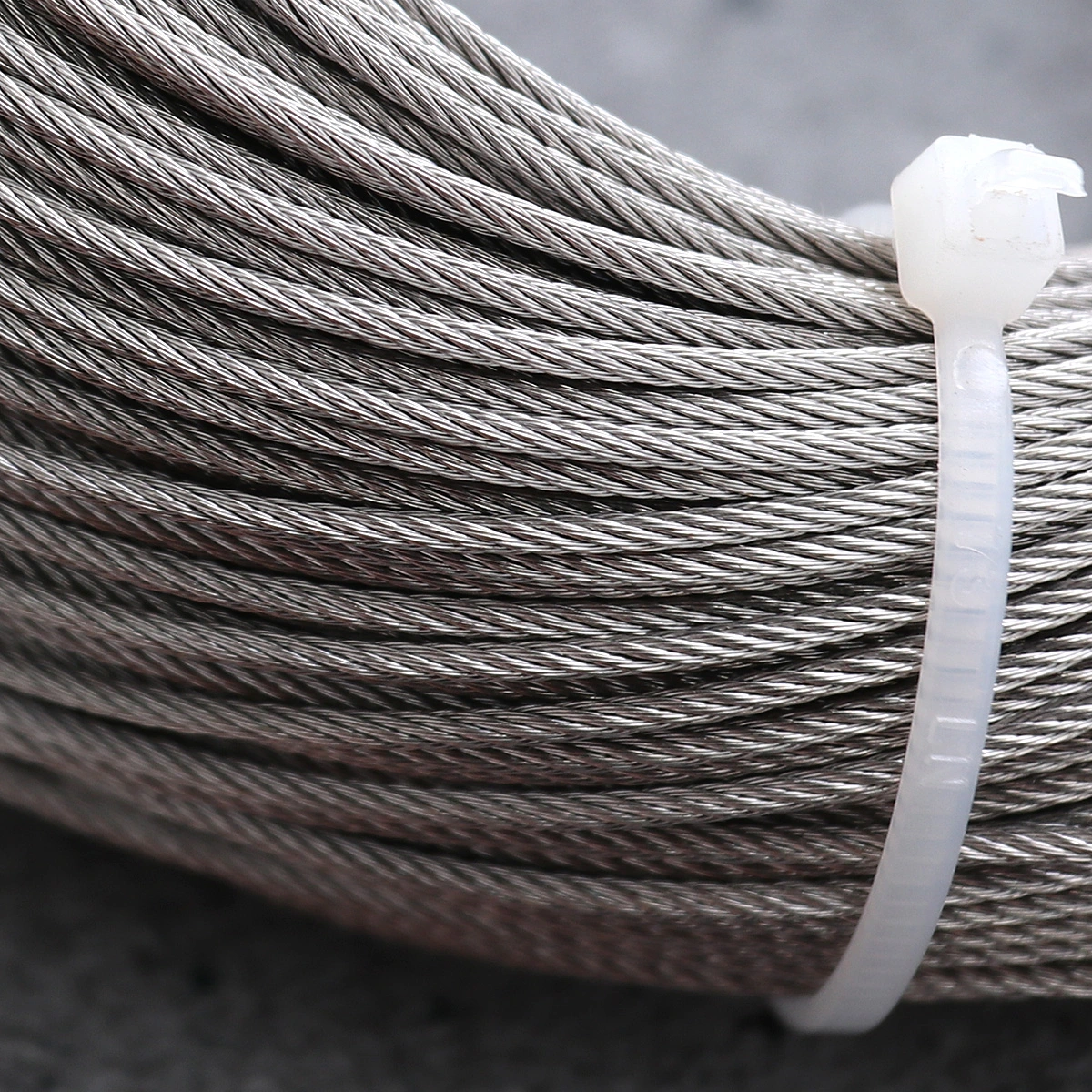 304 Stainless Steel Long Roll of 50 Meters Hard Sturdy Steel Wire Rope