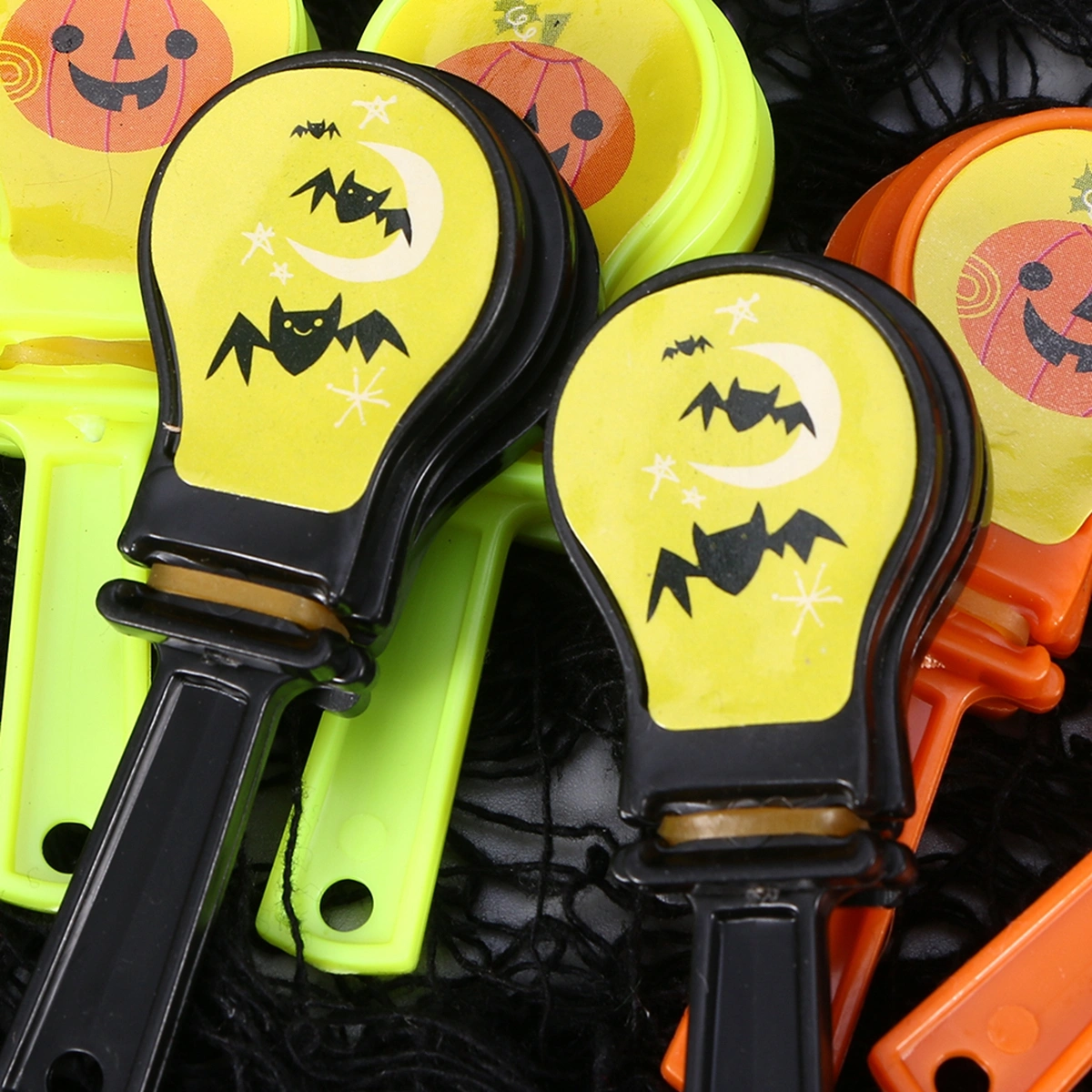 12pcs Halloween Hand Clapper Noisemakers Pumpkin Printing Cheer Prop Party Supplies Plastic Toys Gifts Assorted Color