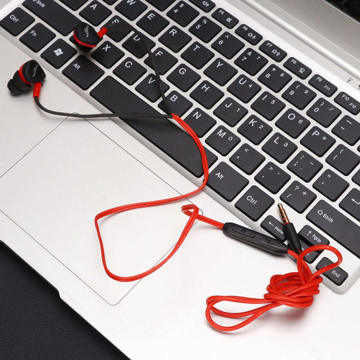 3.5mm Audio Jack Waterproof Earphones In Ear Earbuds Wired Headphones Bass Headset with Mic (Red)