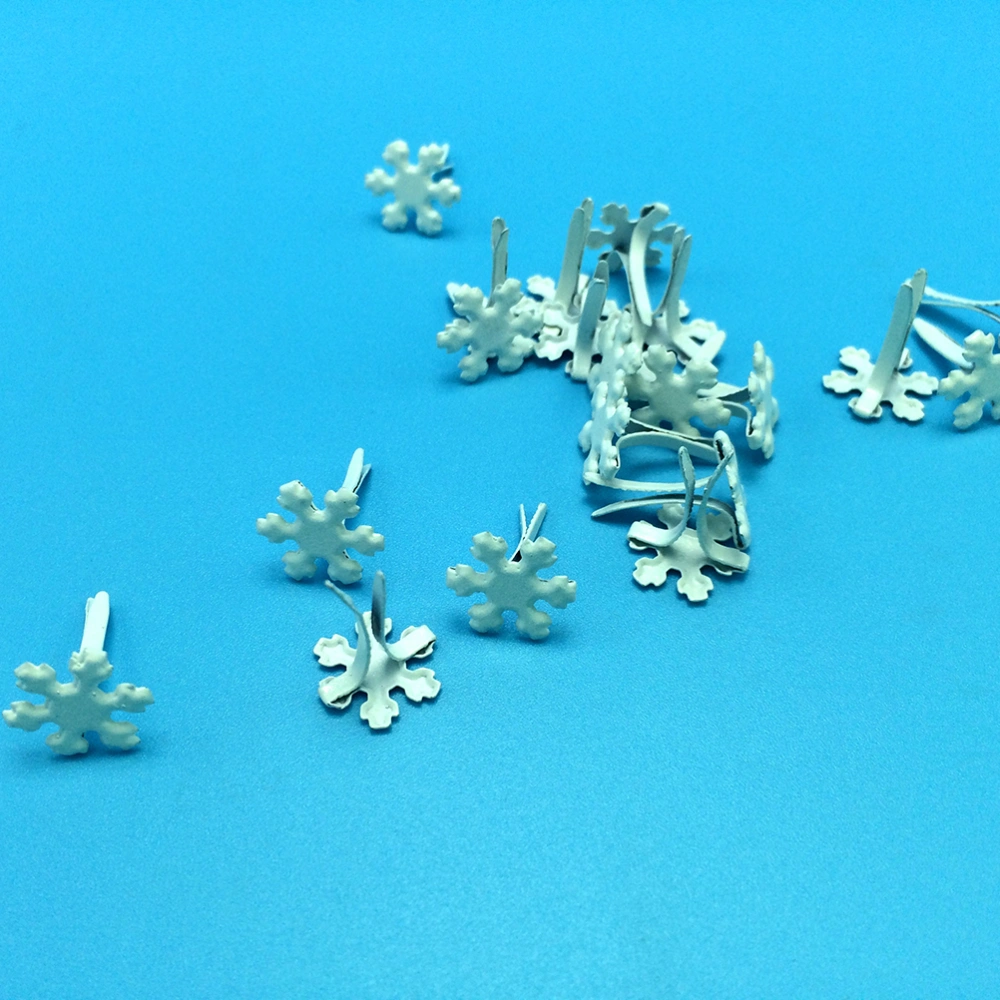 50 Pcs Snowflake Brads Scrapbooking Embellishment Fastener Brads Metal Crafts Chrismas Decoration (As Shown)