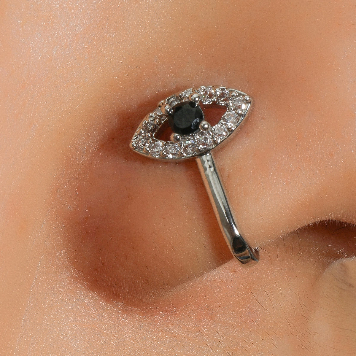 2pcs Fake Septum Rings Clip On Nose Rings Metal Fake Piercing Nose Rings Nose Cuff