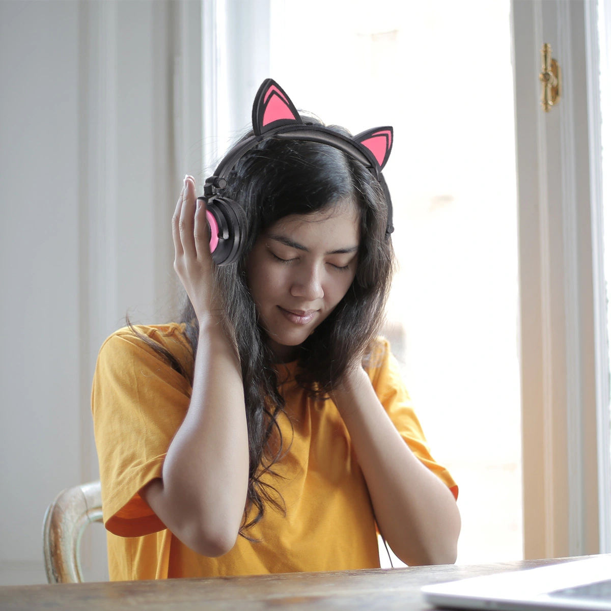Cartoon Headphones Glowing Cat Ears Headphones Foldable Headsets Wired Headphone