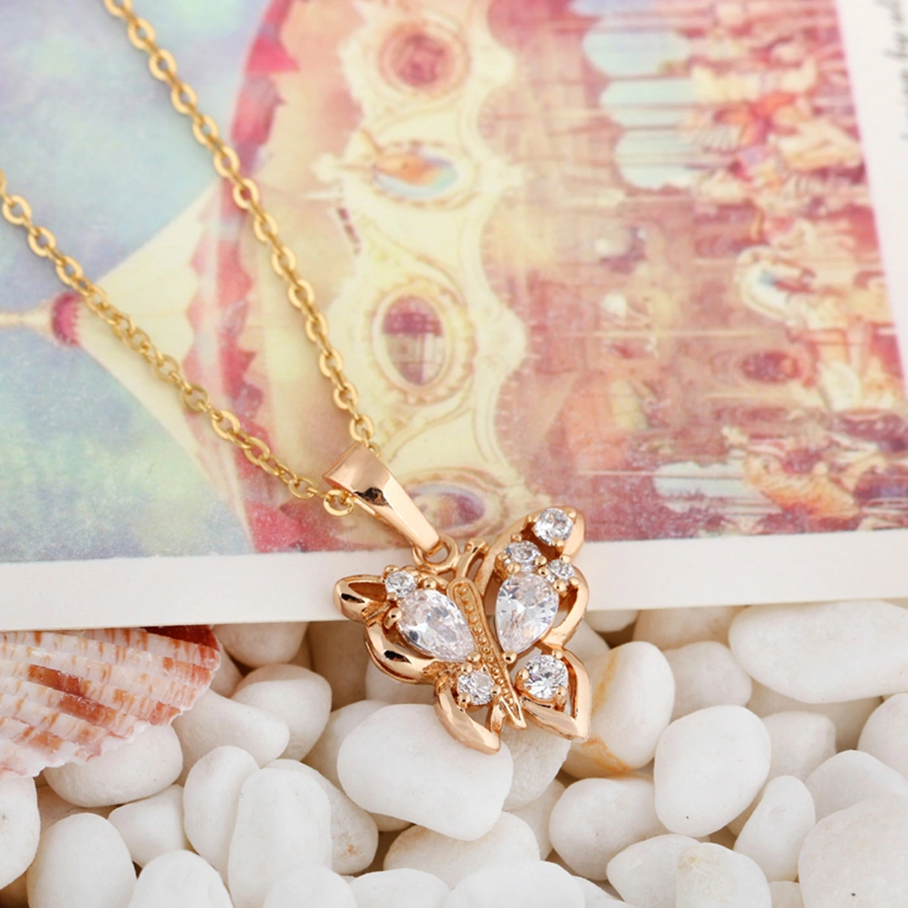 Women Necklace Stylish Micro-inlay Hollow out Shape Temperament Dazzling Zircon Chain Pendant Necklace (Golden)