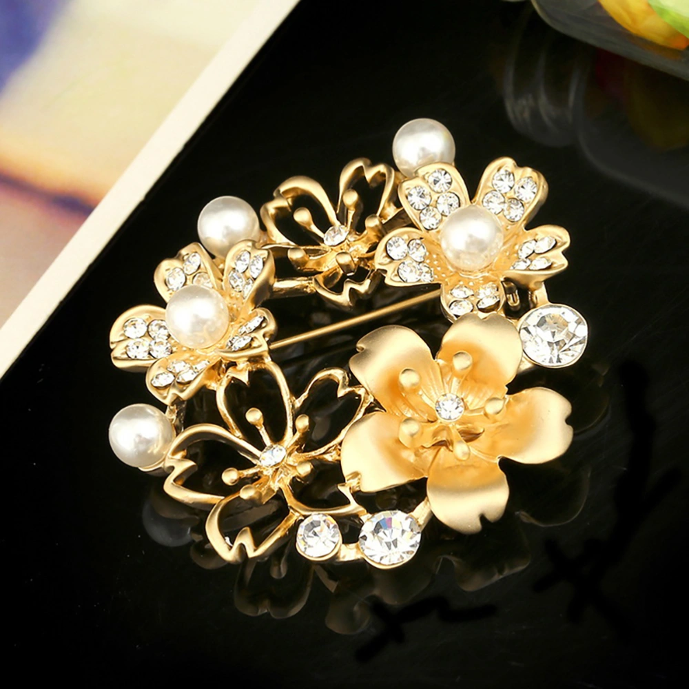 1Pc Hollowed-out Flower Brooch Flower Collar Pin Shirt Badge Brooch Accessories (Golden)