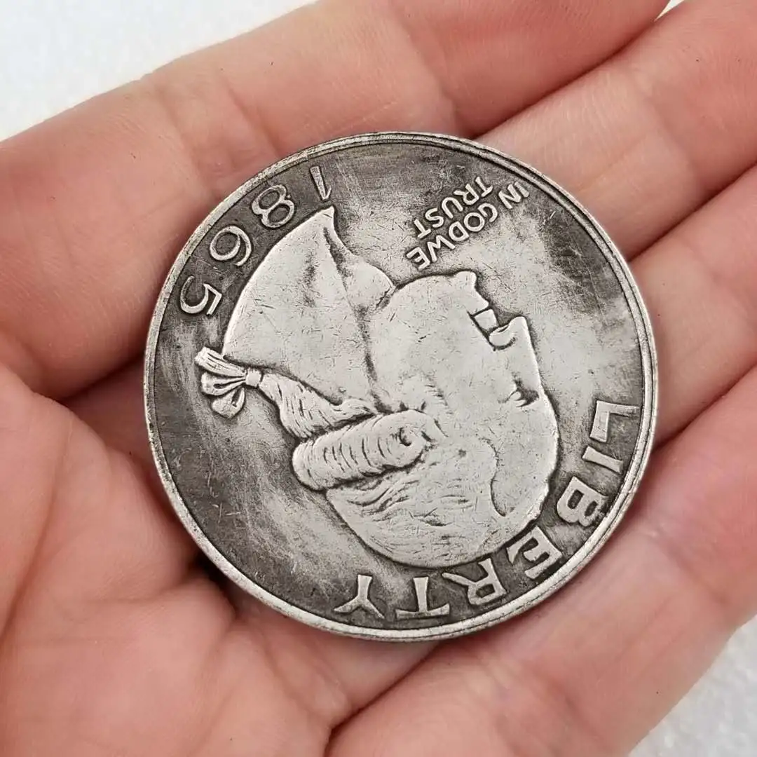 Foreign Commemorative Coins With Antique Silver