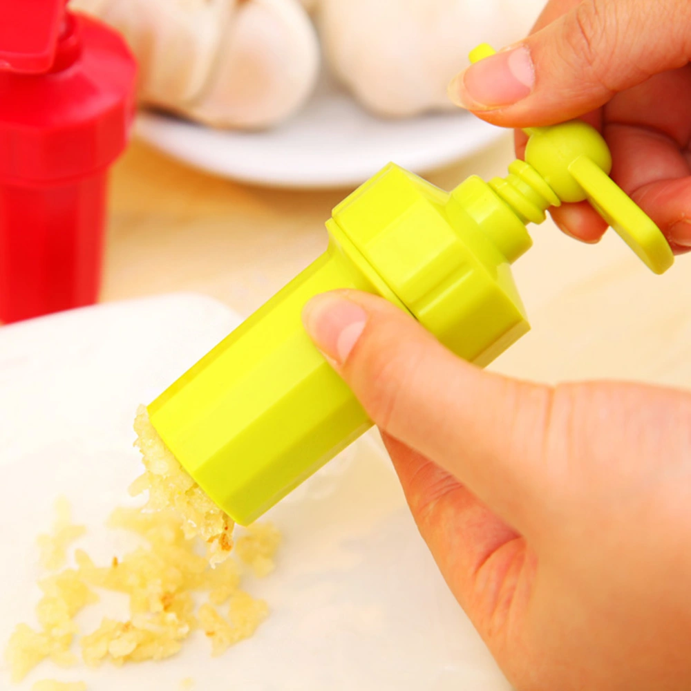 Thickened Plastic Vegetable Onion Garlic Manual Rotate Cutter Food Chopper Crusher Kitchen Utensils Gadgets Multi-Function Garlic Crusher (Random Color)